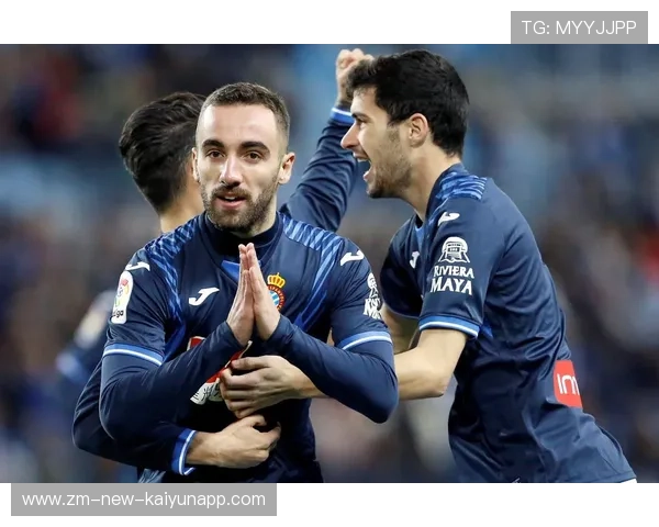 西班牙足球展现拉玛西亚血统，西班牙人3_0马拉加